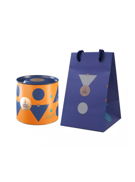 Gallery panettone tradicional con fruta confitada y caja de regalo azul